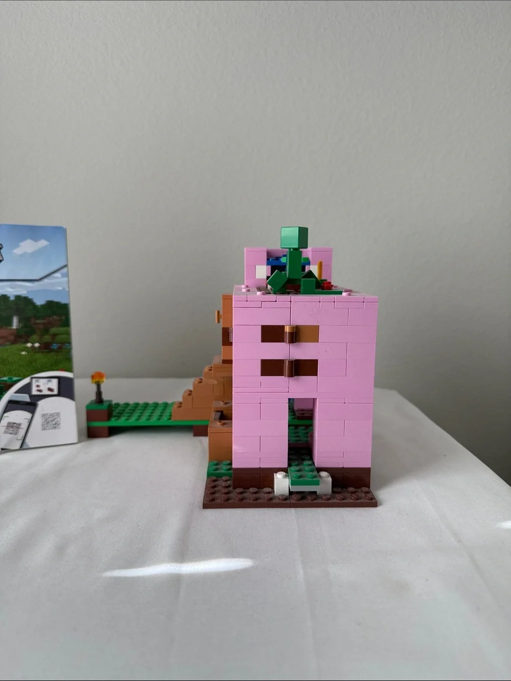 LEGO 21170 Minecraft The Pig House